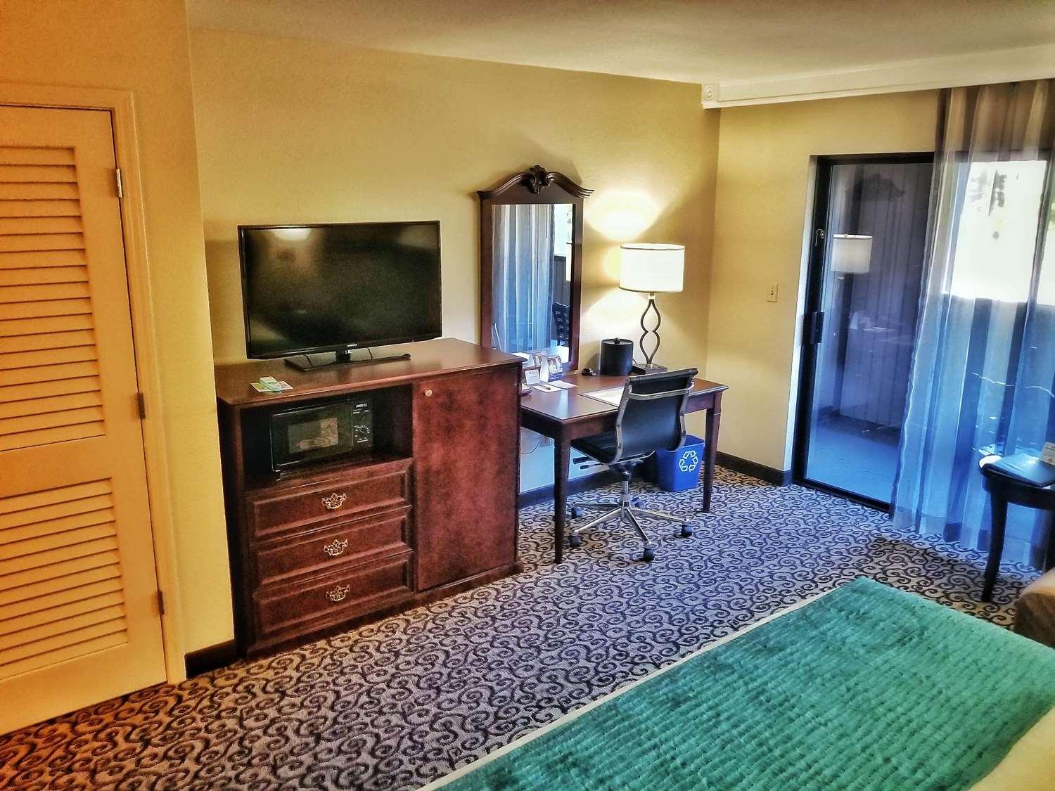 Best Western Plus Inn at the Vines Napa Exterior foto