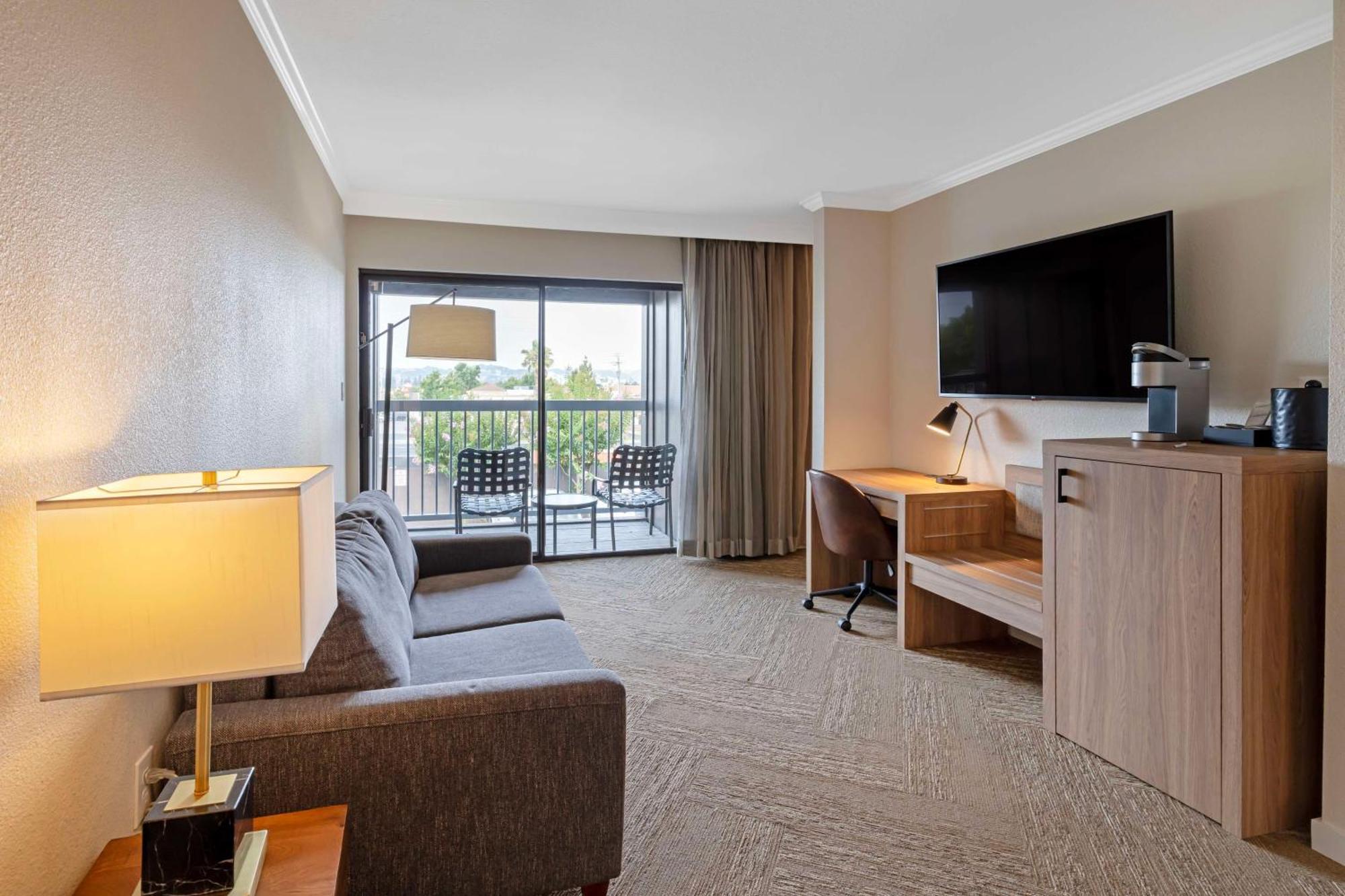 Best Western Plus Inn at the Vines Napa Exterior foto